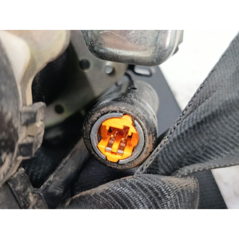 CINTURON SEGURIDAD DELANTERO DERECHO