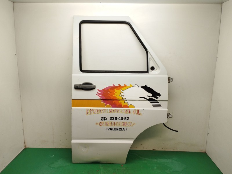 Recambio de puerta delantera derecha para iveco daily combi 1989  30 - 8 combi referencia OEM IAM   