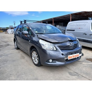 toyota verso (_r2_) del año 2013