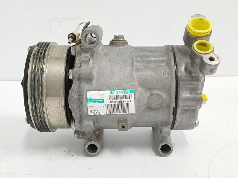 Recambio de compresor aire acondicionado para dacia sandero 1.2 16v referencia OEM IAM 8200840899A  
