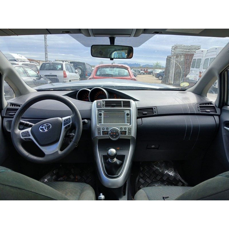 TOYOTA VERSO (_R2_) 2013