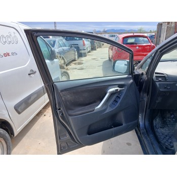 toyota verso (_r2_) del año 2013