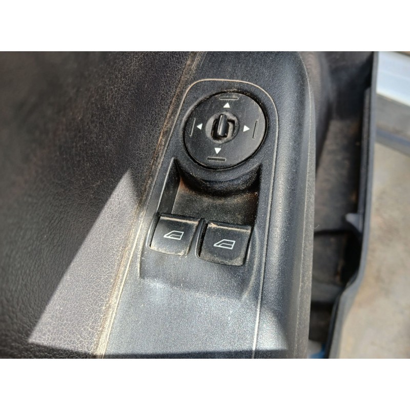 FORD TRANSIT COURIER B460 Monospace 2017