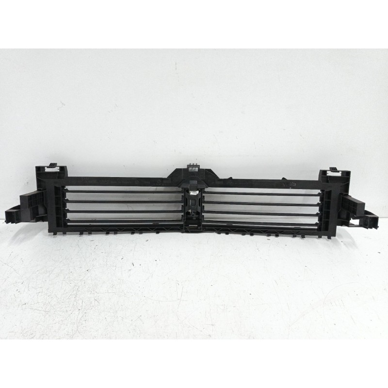 Recambio de rejilla delantera para mercedes-benz clase a (w177) a 200 d (177.012) referencia OEM IAM A1778850003  