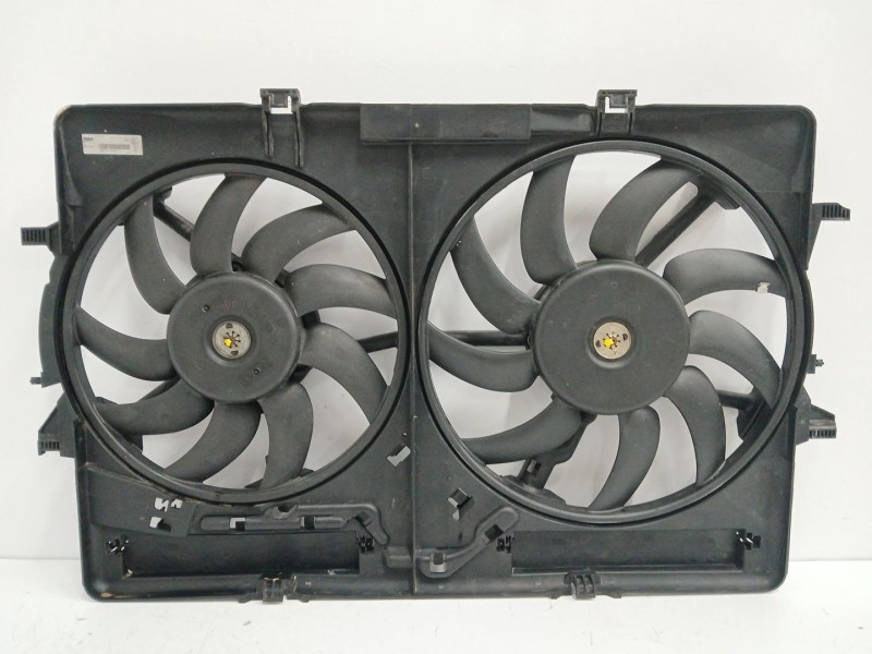 Recambio de electroventilador para audi a4 b8 (8k2) 2.0 tdi referencia OEM IAM 8K0121003M  993328L
