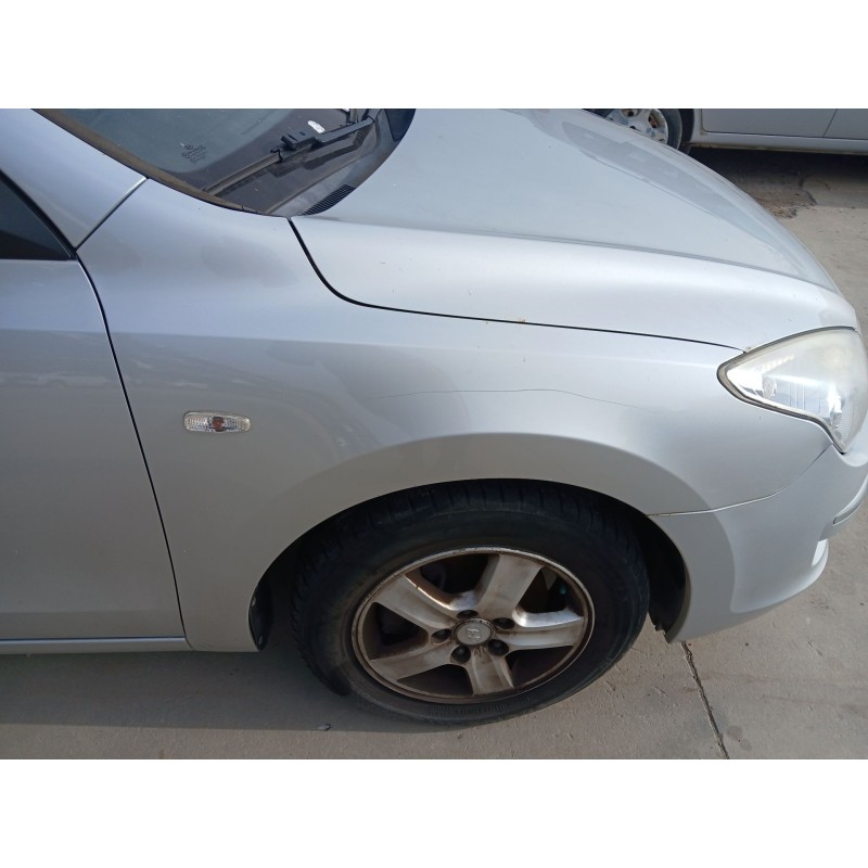 Recambio de aleta delantera derecha para hyundai i30 station wagon (fd) 1.6 crdi referencia OEM IAM 663212L030  