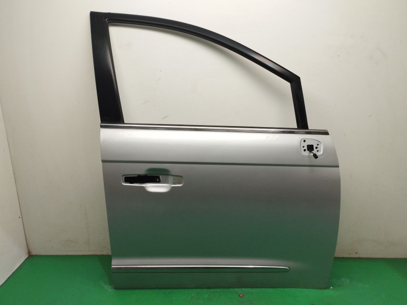 Recambio de puerta delantera derecha para ssangyong rodius ii 2.2 xdi referencia OEM IAM   