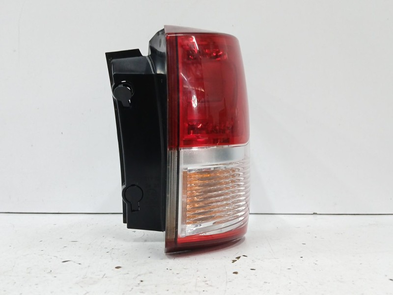 Recambio de piloto trasero derecho para ssangyong rodius ii 2.2 xdi referencia OEM IAM 8360221500  