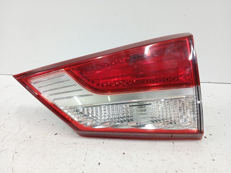Recambio de piloto trasero derecho interior para ssangyong rodius ii 2.2 xdi referencia OEM IAM 8360421500  