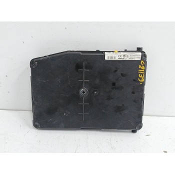 Recambio de caja reles / fusibles para renault scenic ii grand confort expression referencia OEM IAM 8200780028  