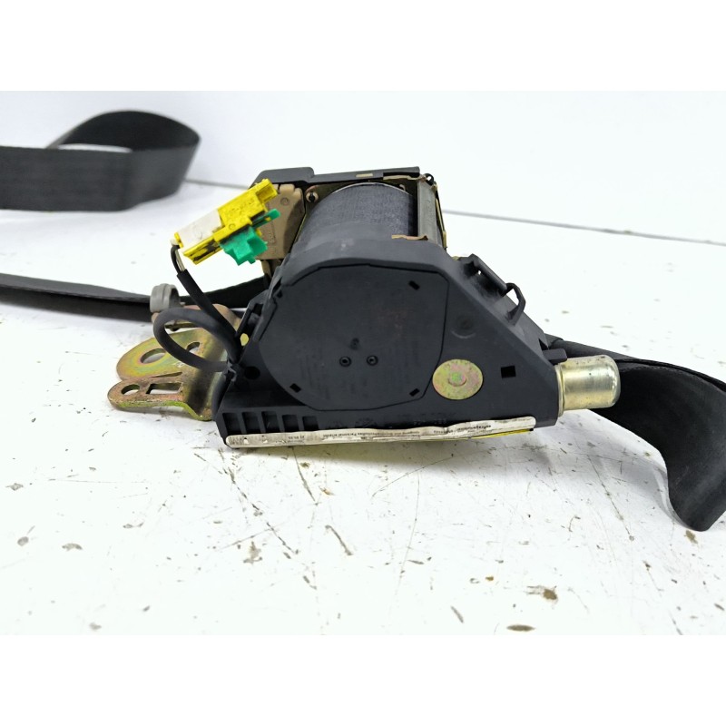 CINTURON SEGURIDAD DELANTERO DERECHO