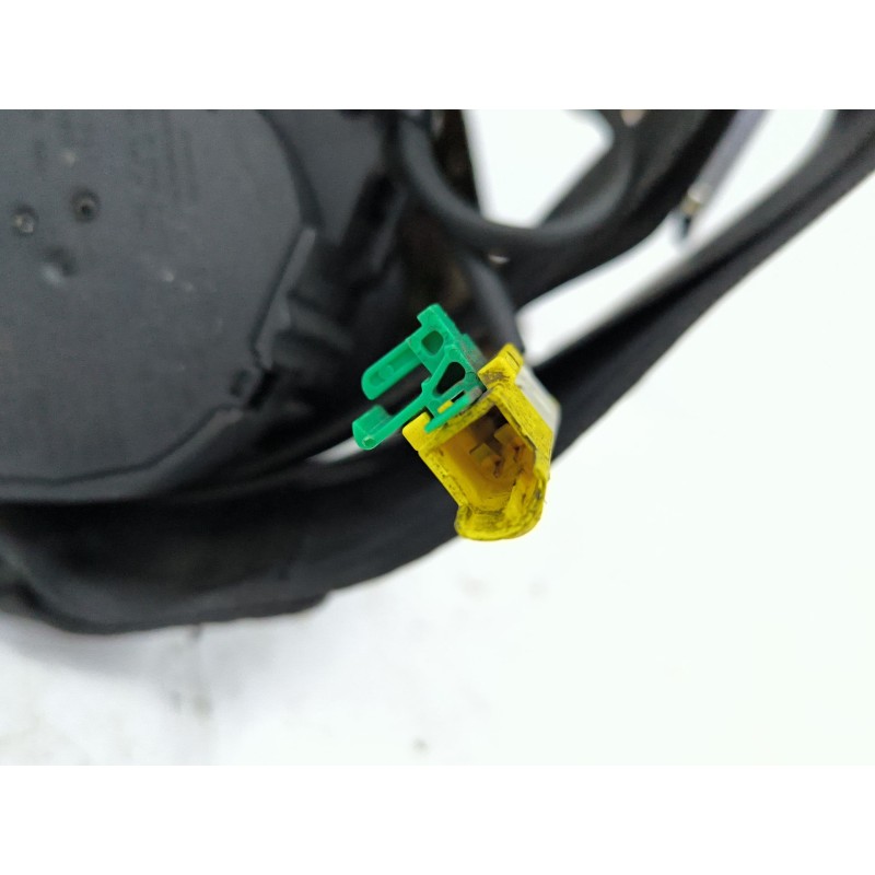 CINTURON SEGURIDAD DELANTERO DERECHO