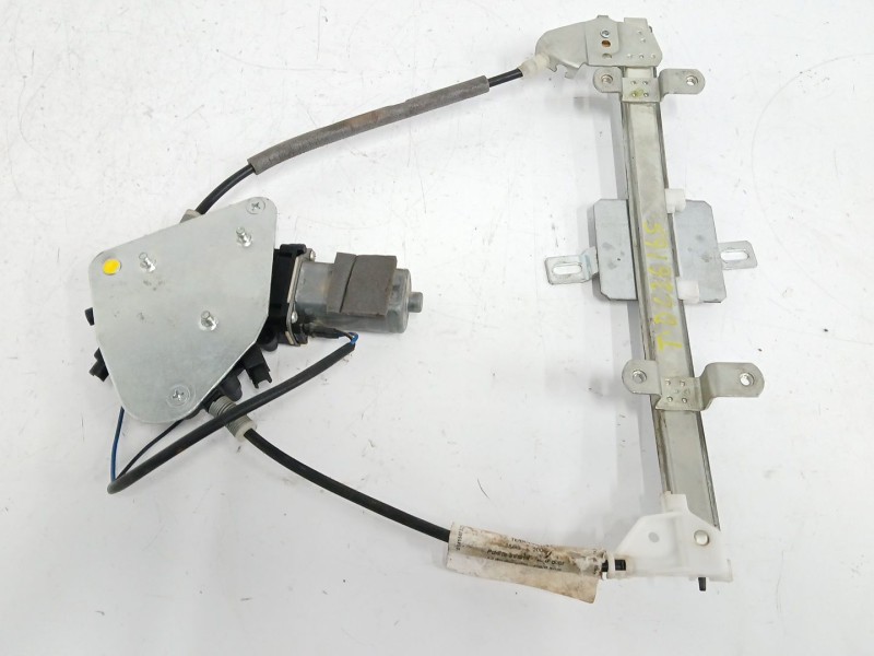 Recambio de elevalunas trasero derecho para nissan terrano/terrano.ii (r20) 2.7 turbodiesel referencia OEM IAM 827000F600 D23630