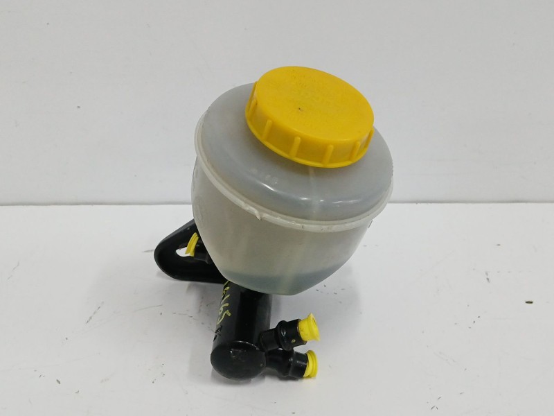 Recambio de bomba freno para nissan terrano/terrano.ii (r20) 2.7 turbodiesel referencia OEM IAM 74470892  