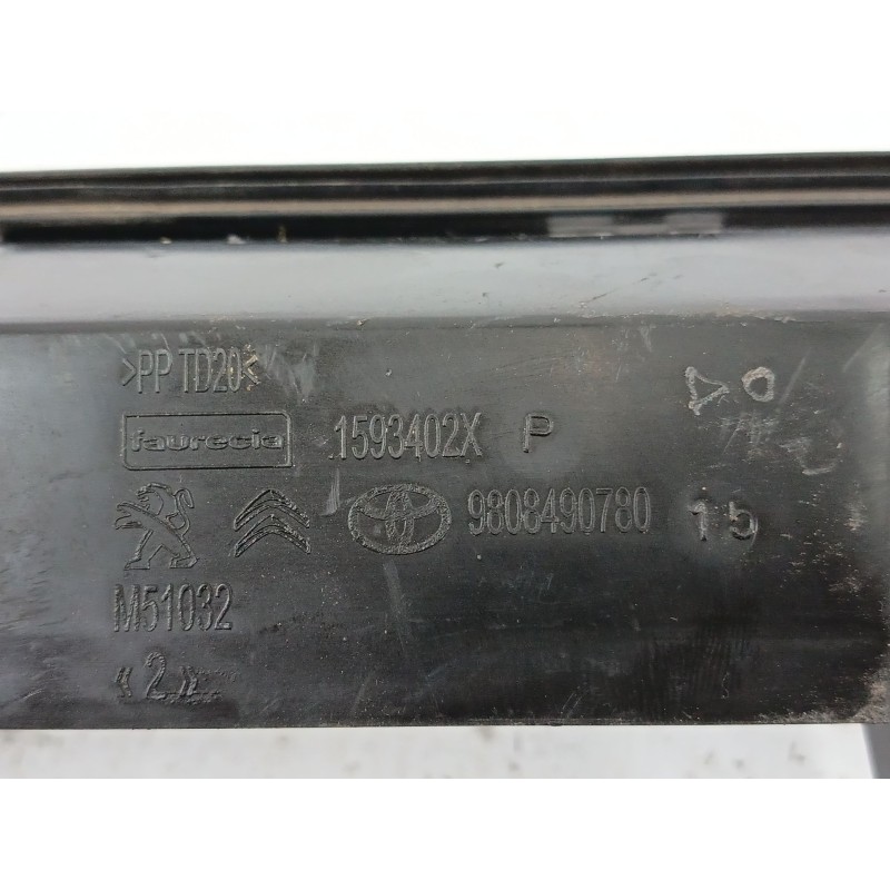 REFUERZO PARAGOLPES DELANTERO