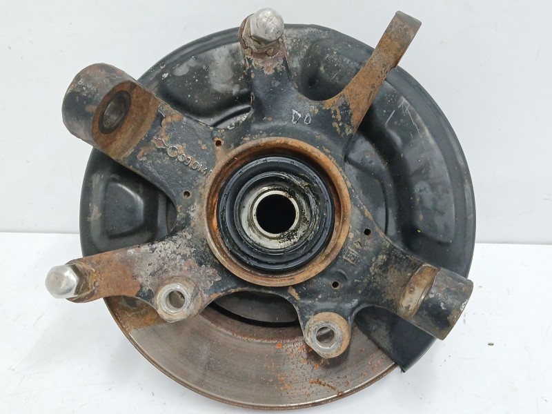 Recambio de mangueta delantera derecha para nissan terrano/terrano.ii (r20) 2.7 turbodiesel referencia OEM IAM 400140F000  