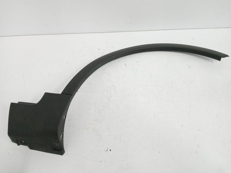 Recambio de aletin delantero derecho para ford kuga i 2.0 tdci referencia OEM IAM 8V41S16D238A  