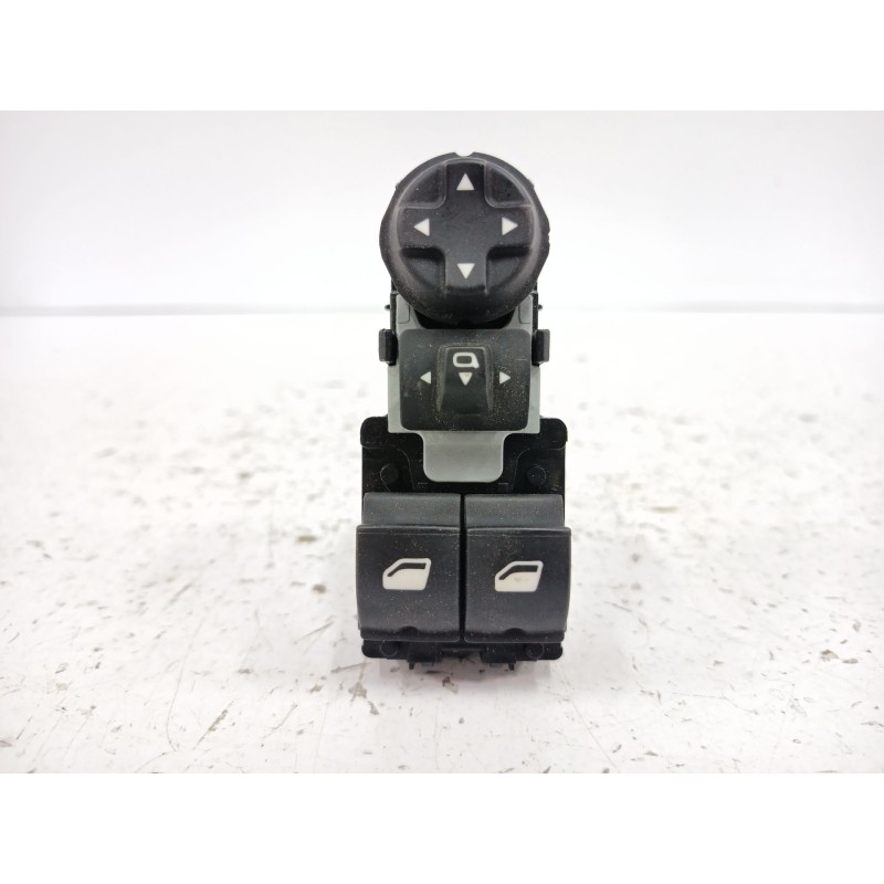 Recambio de mando elevalunas delantero izquierdo para citroën jumpy iii furgoneta (v_) 2.0 bluehdi 145 referencia OEM IAM 967845