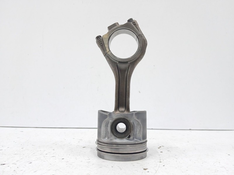 Recambio de biela para jaguar f-pace (x761) 2.0 td4 awd referencia OEM IAM 083155  