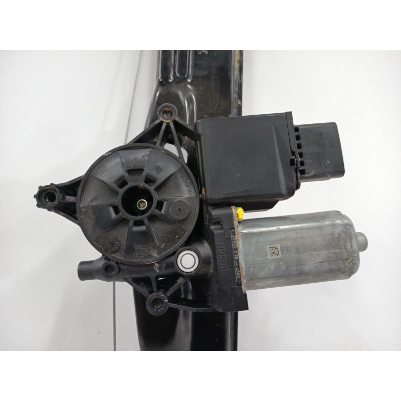 ELEVALUNAS DELANTERO IZQUIERDO