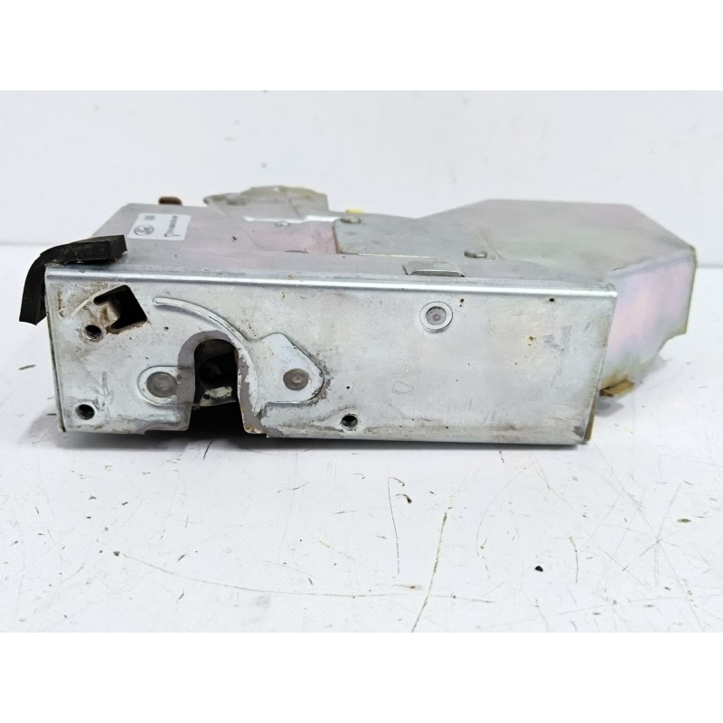 CERRADURA PUERTA LATERAL DERECHA