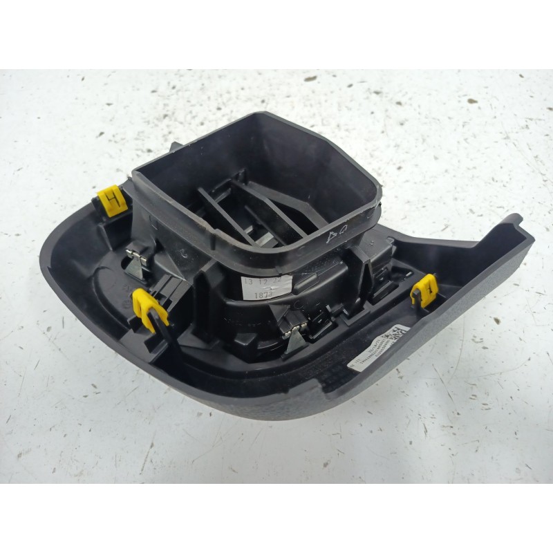 REJILLA AIREADORA LADO DERECHO