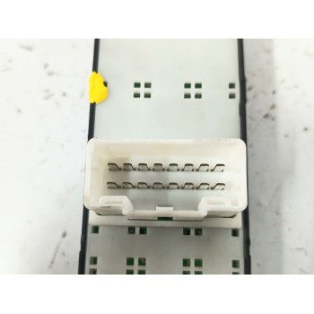 Recambio de mando elevalunas delantero izquierdo para kia carens iii monospace (un) 2.0 crdi 140 referencia OEM IAM 935701D1003W