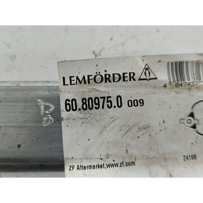 ELEVALUNAS DELANTERO IZQUIERDO