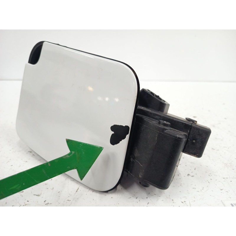 TAPA EXTERIOR COMBUSTIBLE