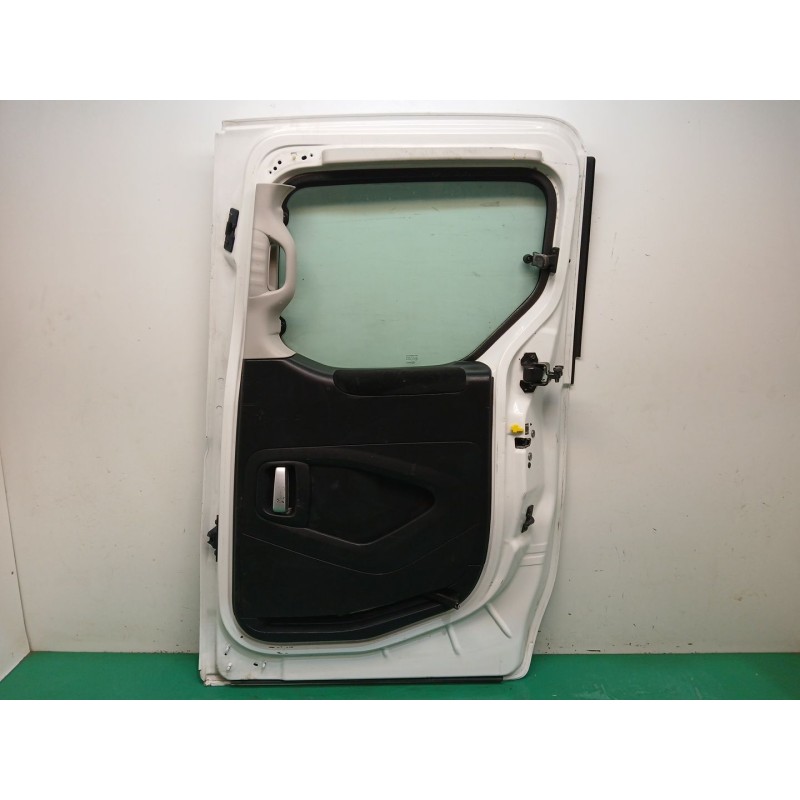 PUERTA LATERAL CORREDERA DERECHA