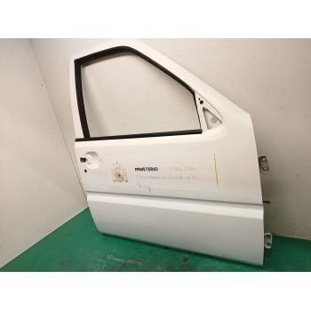 Recambio de puerta delantera derecha para nissan terrano/terrano.ii (r20) comfort referencia OEM IAM 801007F030  