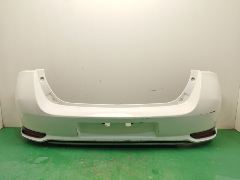 Recambio de paragolpes trasero para toyota auris (_e18_) 1.2 (nre185_) referencia OEM IAM 5215002D30  