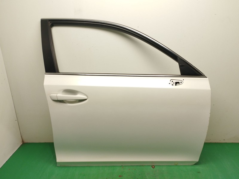 Recambio de puerta delantera derecha para lexus ct 1.8 16v cat (híbrido) referencia OEM IAM 6700176030  