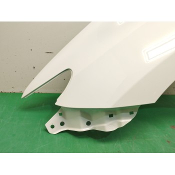 Recambio de aleta delantera izquierda para toyota auris (_e18_) 1.2 (nre185_) referencia OEM IAM 5381202340  