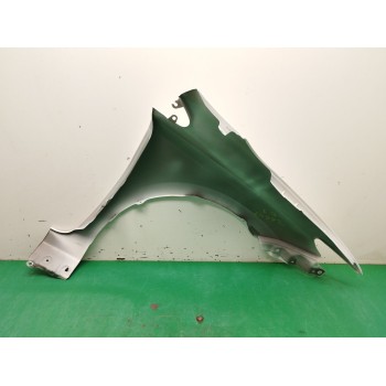 Recambio de aleta delantera izquierda para toyota auris (_e18_) 1.2 (nre185_) referencia OEM IAM 5381202340  