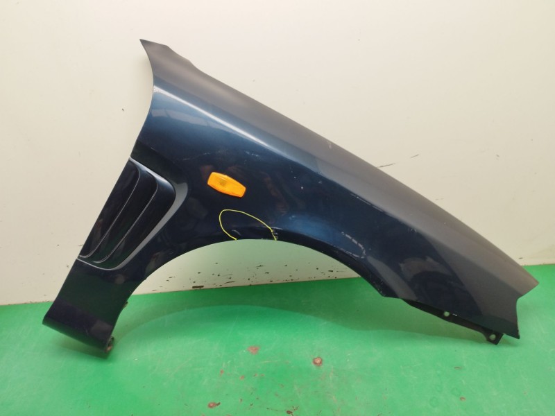 Recambio de aleta delantera derecha para hyundai coupe ii (gk) 1.6 16v referencia OEM IAM 663212C030  