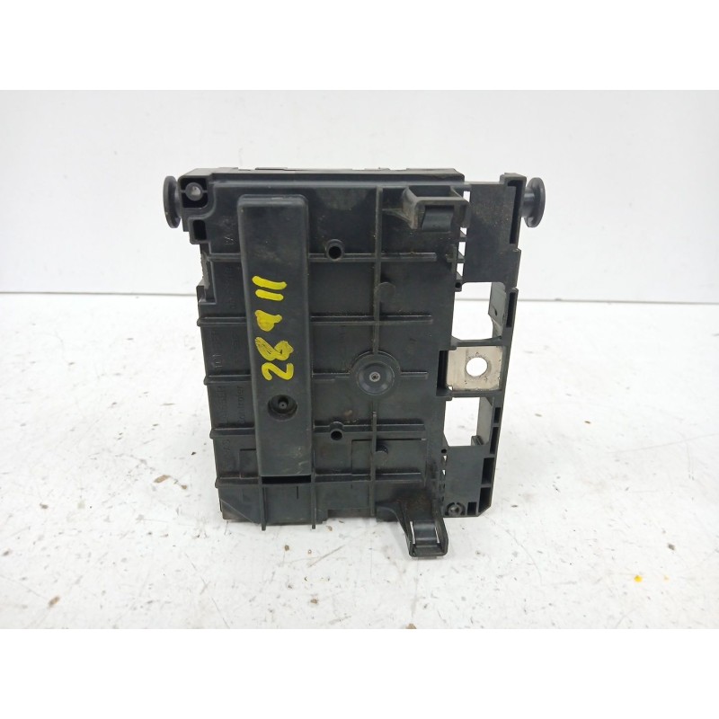 CAJA RELES / FUSIBLES