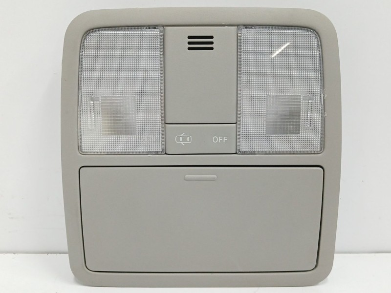 Recambio de luz interior para toyota auris (_e18_) 1.2 (nre185_) referencia OEM IAM 8126002480AD  2JM01103301