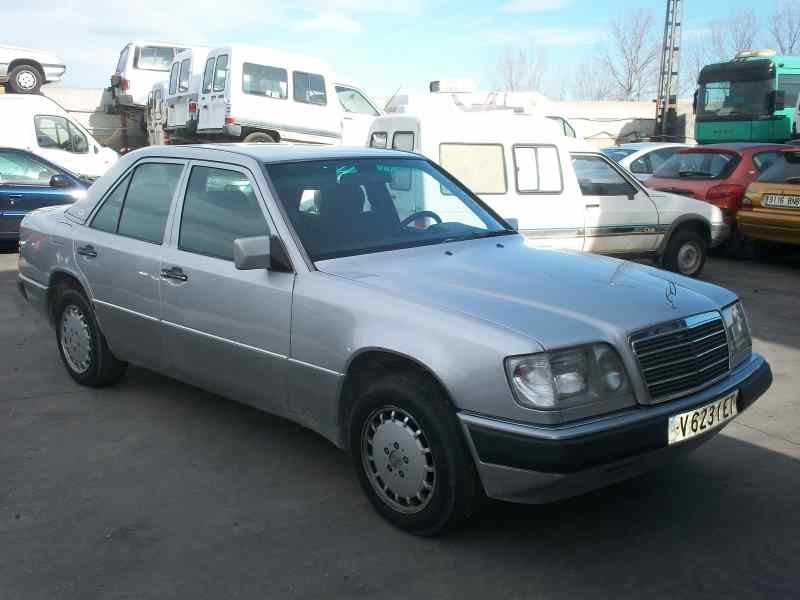 MERCEDES-BENZ CLASE E (W124) BERLINA