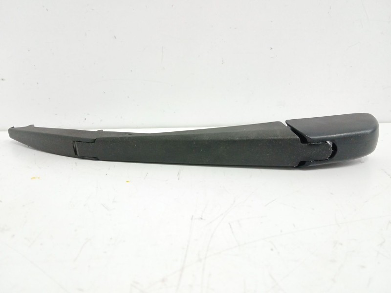 Recambio de brazo limpia trasero para toyota auris (_e18_) 1.2 (nre185_) referencia OEM IAM 8524102060  
