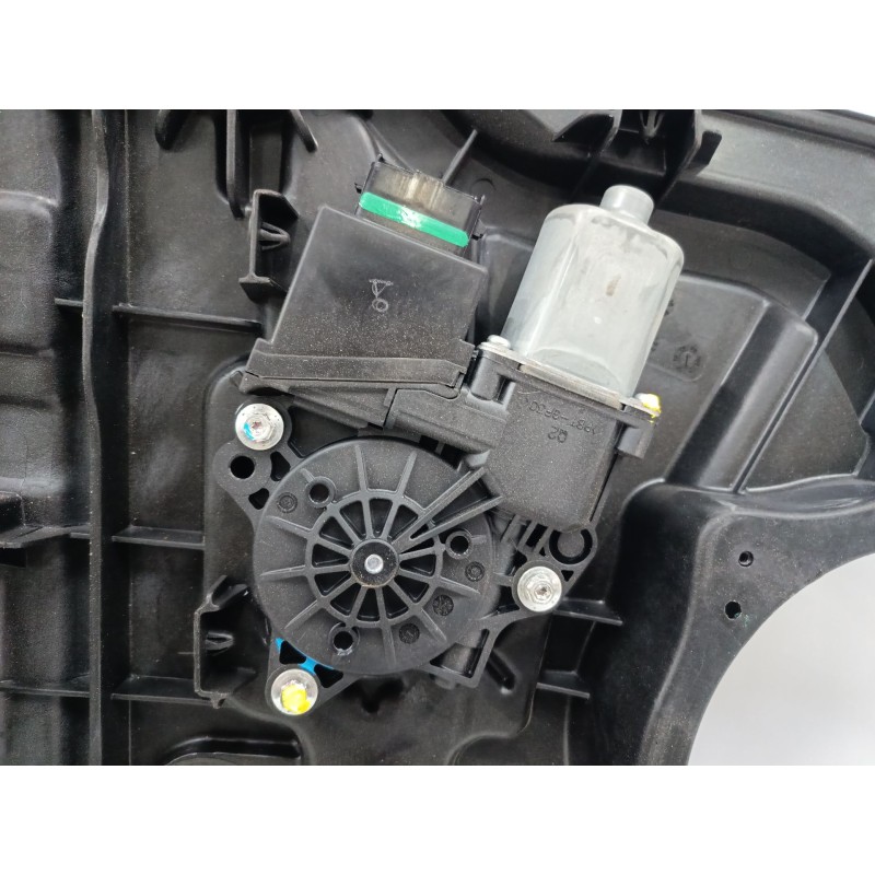 ELEVALUNAS TRASERO IZQUIERDO 9137000100