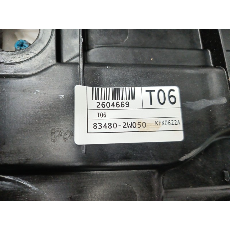 ELEVALUNAS TRASERO DERECHO 834602W010