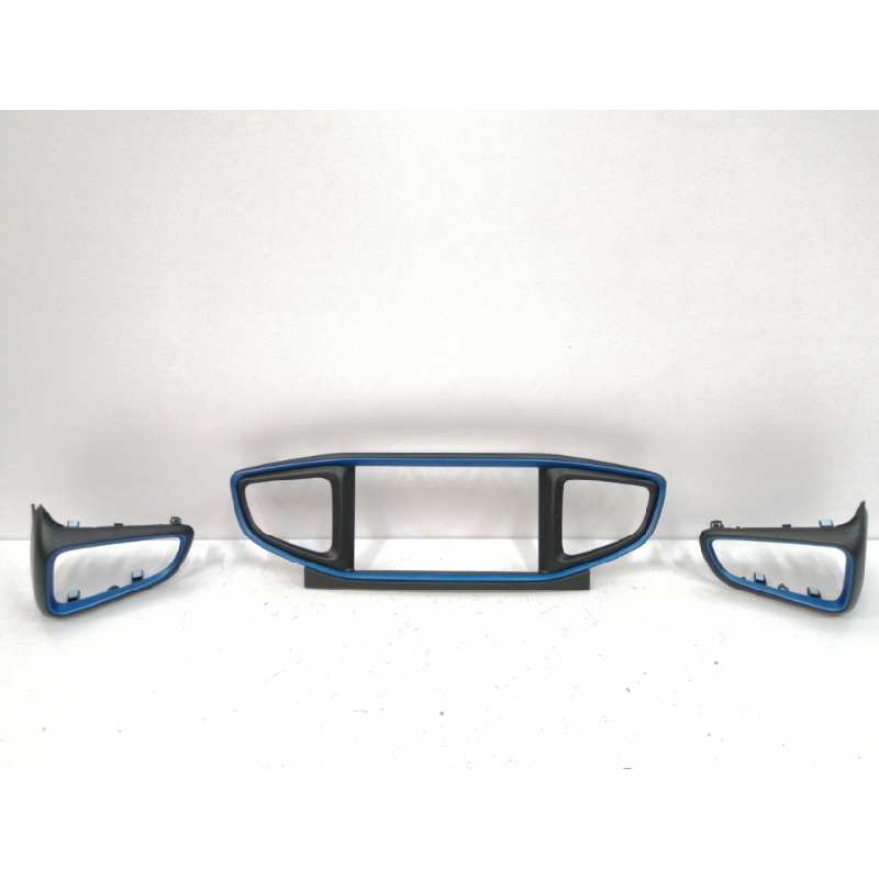 Recambio de moldura para hyundai ioniq tecno hybrid referencia OEM IAM 84740G2100 PANTALLA Y SALIDAS AIRE 