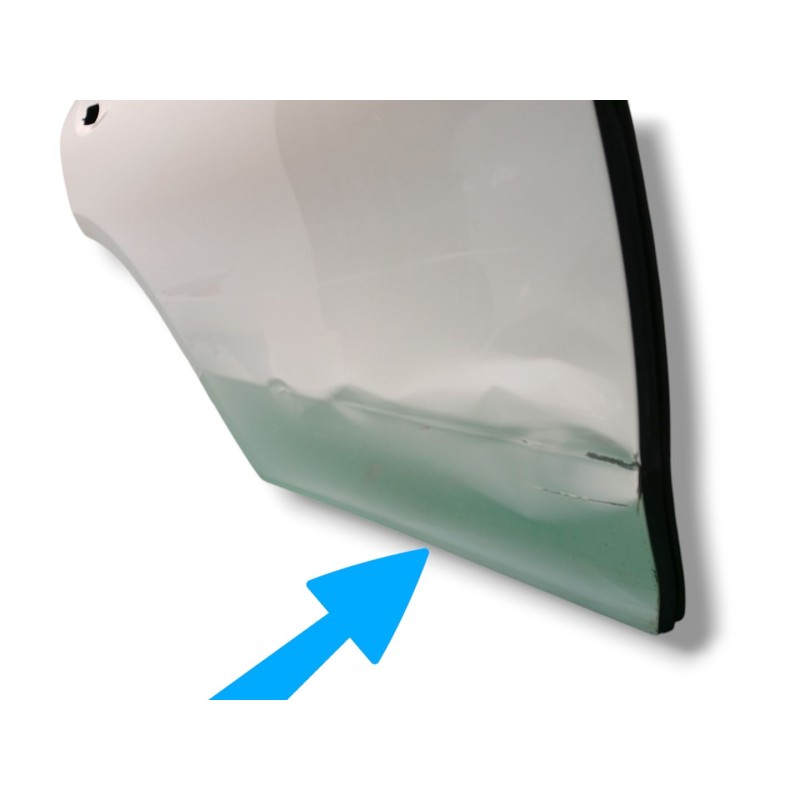 PUERTA TRASERA DERECHA A1677301807