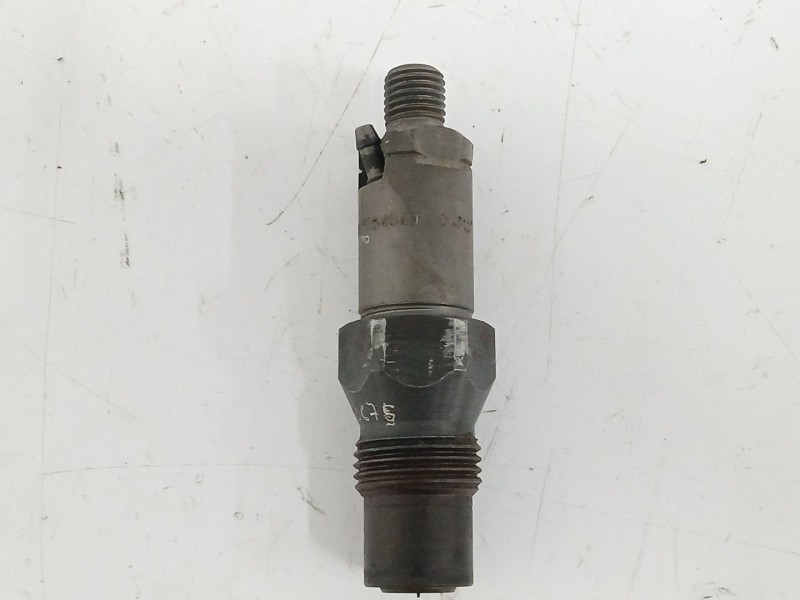 Recambio de inyector para fiat doblo monospace (119_, 223_) 1.9 d (223axb1a) referencia OEM IAM LCR6705404D  