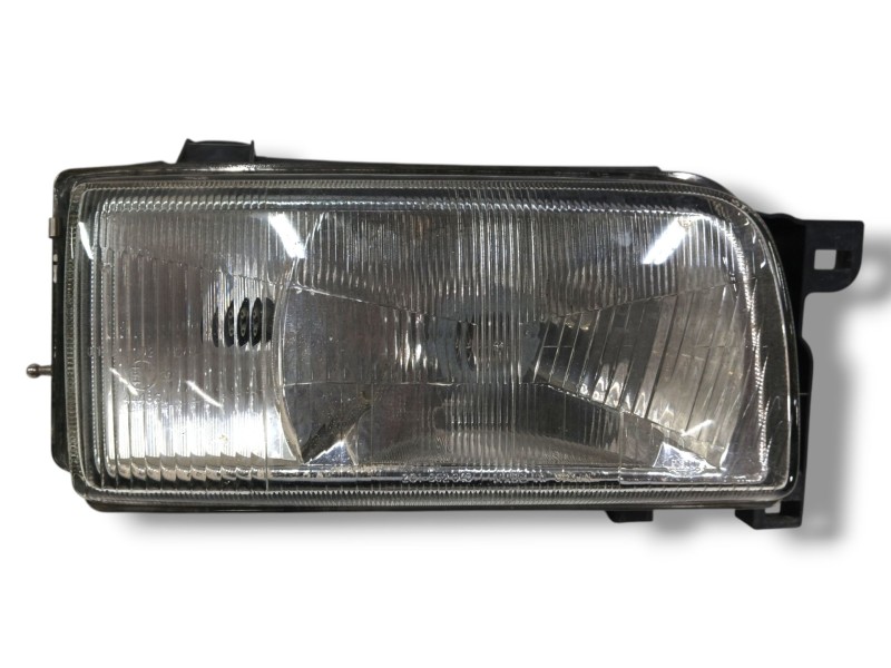 Recambio de faro derecho para nissan terrano/terrano.ii (r20) 2.7 turbodiesel referencia OEM IAM 260100F000  96221800