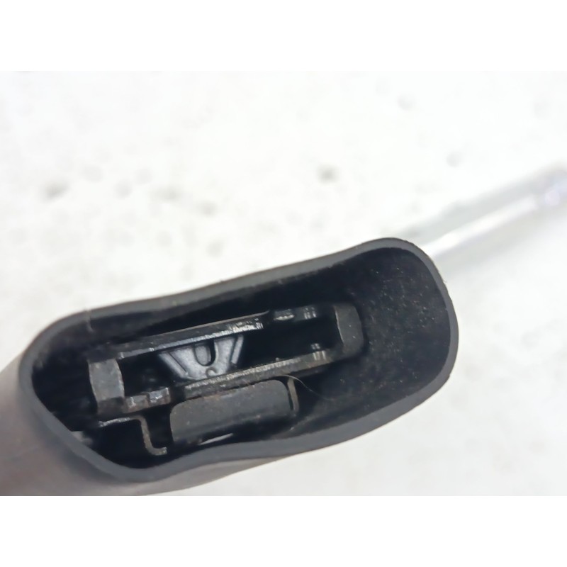 PRETENSOR AIRBAG DERECHO