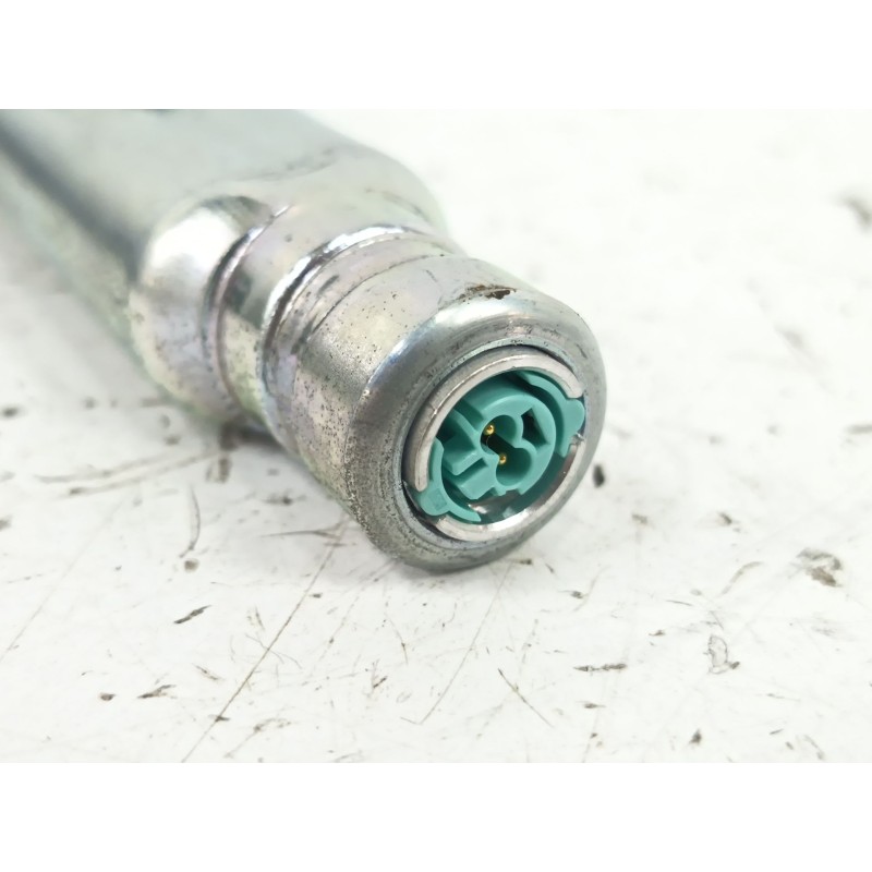 PRETENSOR AIRBAG DERECHO