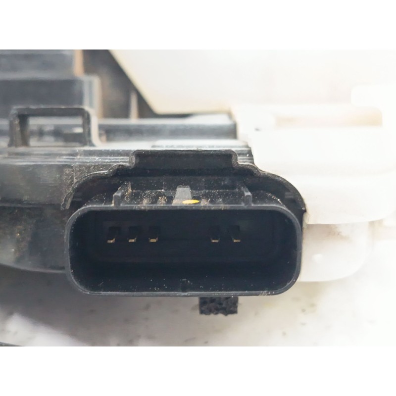 CERRADURA PUERTA DELANTERA DERECHA