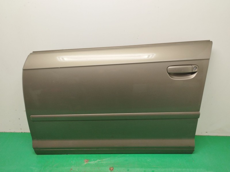 Recambio de puerta delantera izquierda para audi a3 sportback (8pa) 2.0 fsi referencia OEM IAM 8P3831051D  